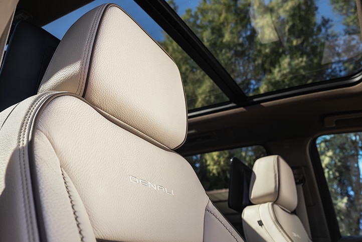 GMC Yukon 2026 Características Interior